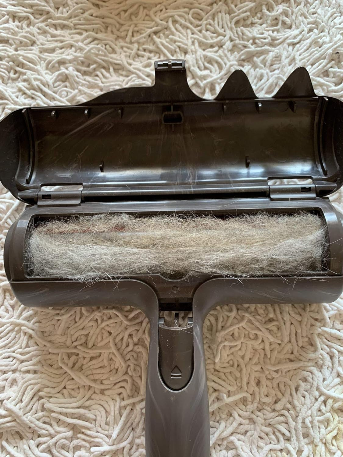 Pet Hair Remover Roller - Lint Roller for Pet Hair - Self-Cleaning Dog & Cat Hair Remover - Clean Furniture, Carpets, Bedding, Clothing and More. Grey